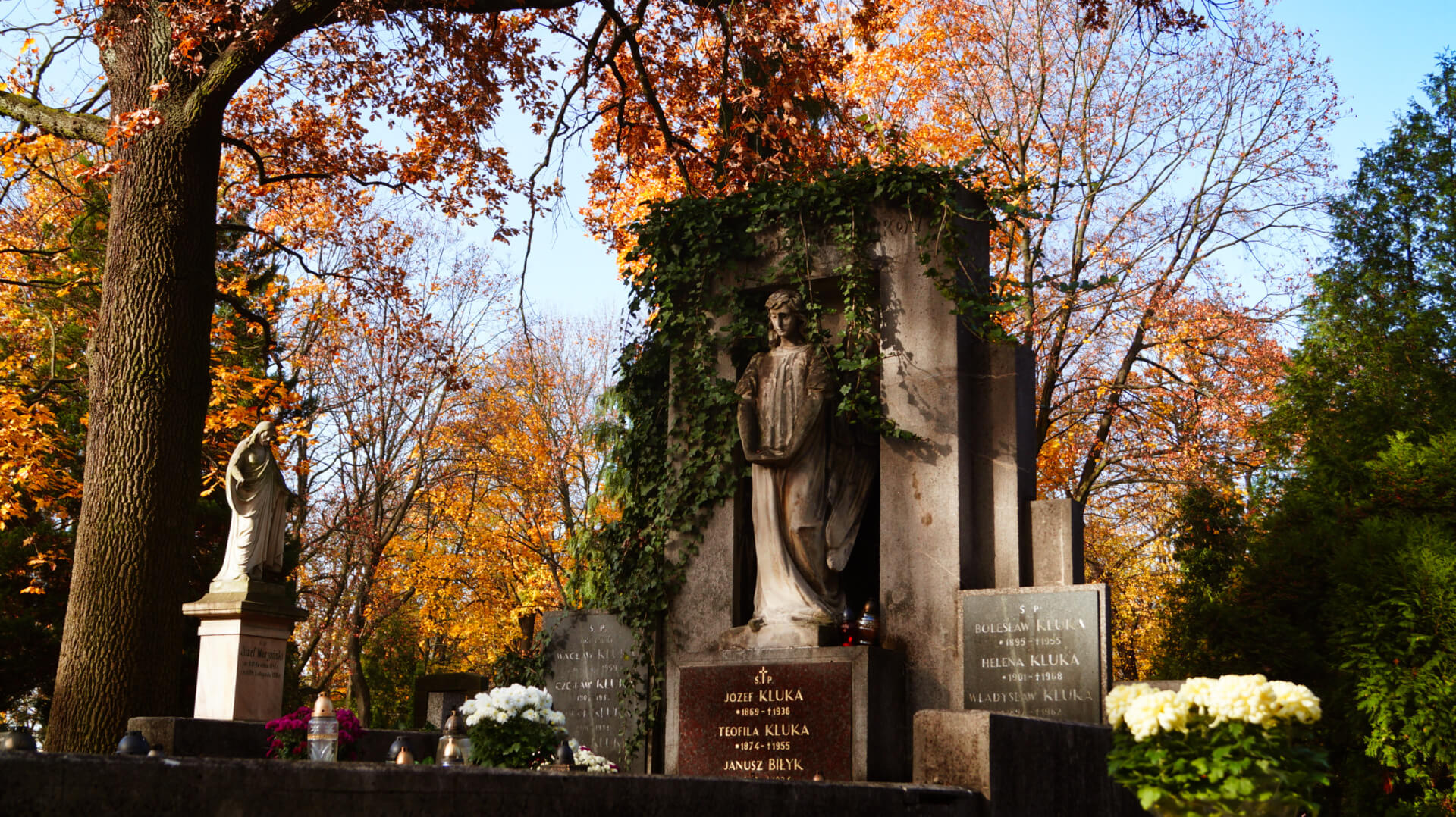 Pomniki na cmentarzu w Łodzi – zabytkowe grobowce i pomniki